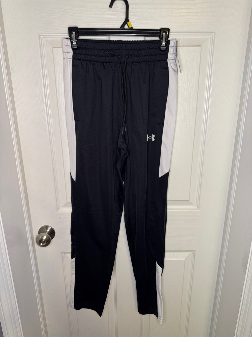 NWT Under Armour Men’s Black Athletic Pants